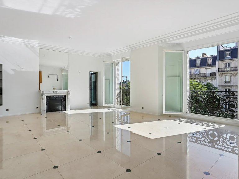 Apartment for Sale in 17th (monceau - Batignolles -ternes), Monceau - Montmartre (9th,17th, 18th) 2