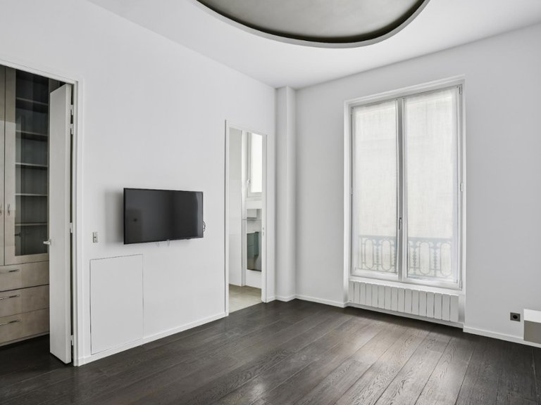 Apartment for Sale in 17th (monceau - Batignolles -ternes), Monceau - Montmartre (9th,17th, 18th) 8