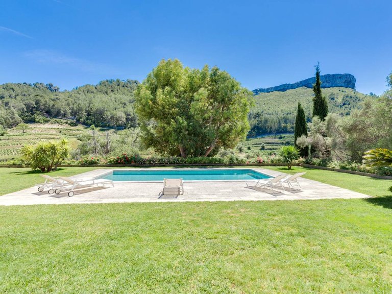 Villa for Sale in Cassis, Provence Coast (cassis To Cavalaire) 2