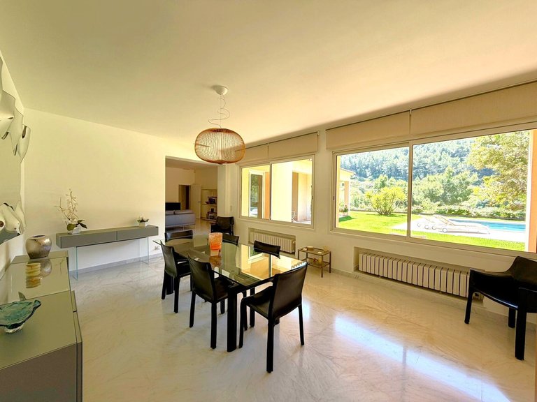 Villa for Sale in Cassis, Provence Coast (cassis To Cavalaire) 5
