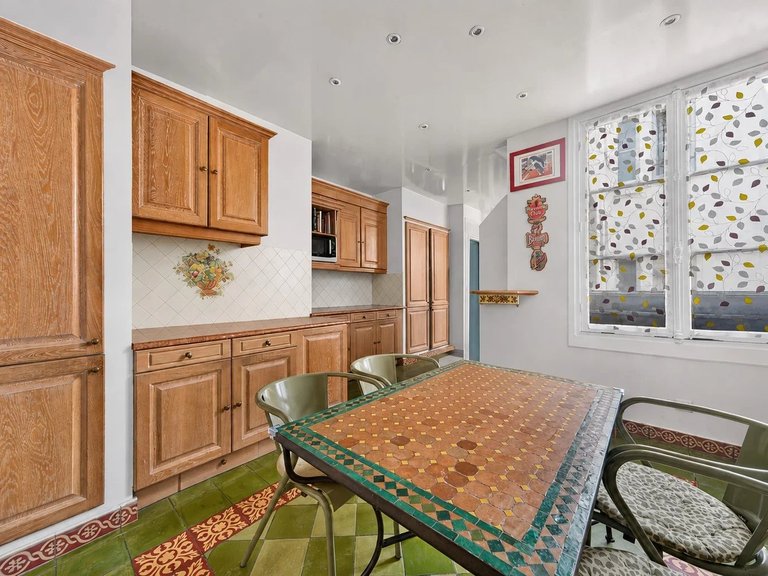 Apartment for Sale in 16th (trocadéro - Etoile - Passy), Golden Triangle - Trocadéro (8th - 16th) 11