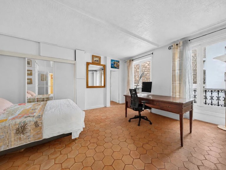 Apartment for Sale in 16th (trocadéro - Etoile - Passy), Golden Triangle - Trocadéro (8th - 16th) 15