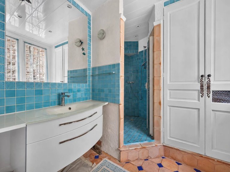 Apartment for Sale in 16th (trocadéro - Etoile - Passy), Golden Triangle - Trocadéro (8th - 16th) 18