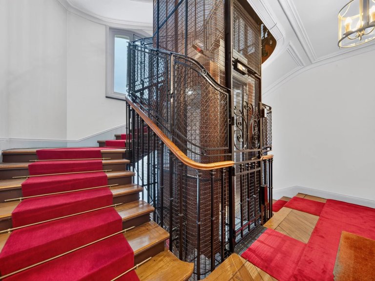 Apartment for Sale in 16th (trocadéro - Etoile - Passy), Golden Triangle - Trocadéro (8th - 16th) 20
