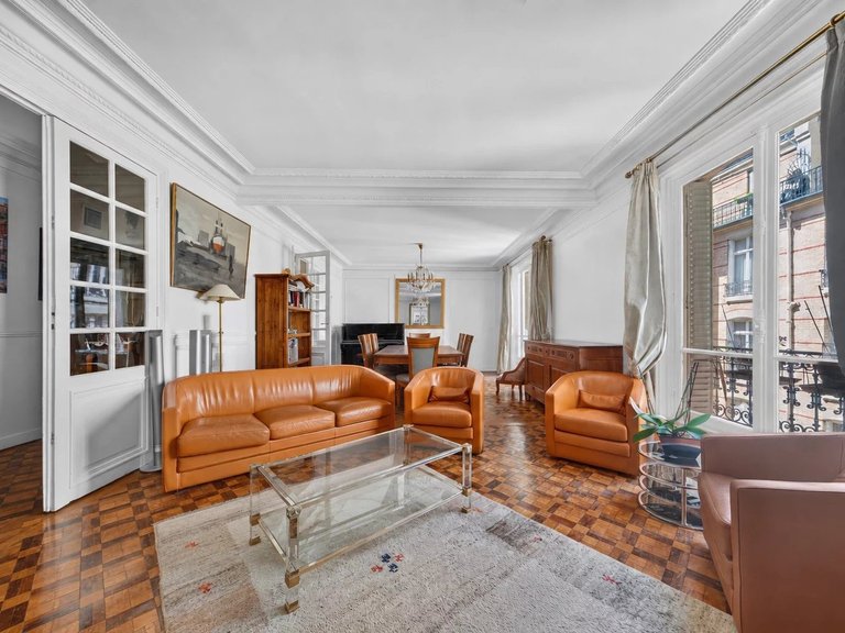Apartment for Sale in 16th (trocadéro - Etoile - Passy), Golden Triangle - Trocadéro (8th - 16th) 6