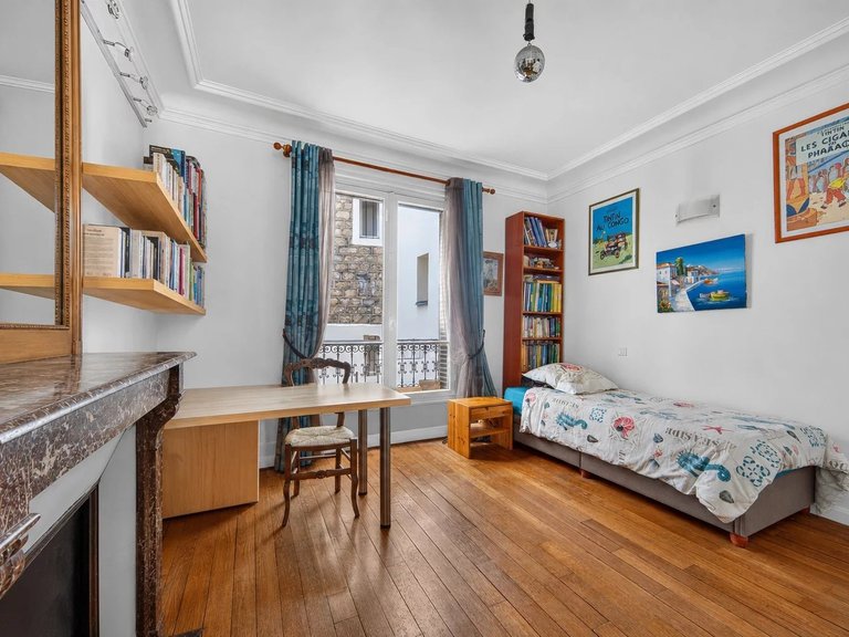 Apartment for Sale in 16th (trocadéro - Etoile - Passy), Golden Triangle - Trocadéro (8th - 16th) 7
