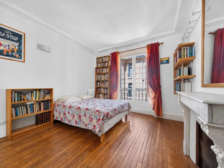 Apartment for Sale in 16th (trocadéro - Etoile - Passy), Golden Triangle - Trocadéro (8th - 16th) 10
