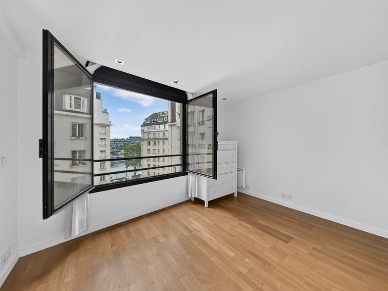 Apartment for Sale in 16th (trocadéro - Etoile - Passy), Golden Triangle - Trocadéro (8th - 16th) 11