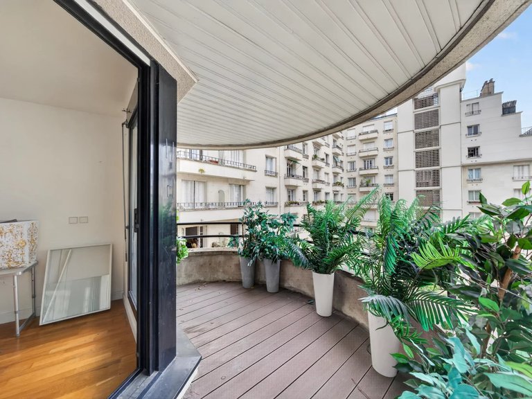Apartment for Sale in 16th (trocadéro - Etoile - Passy), Golden Triangle - Trocadéro (8th - 16th) 6