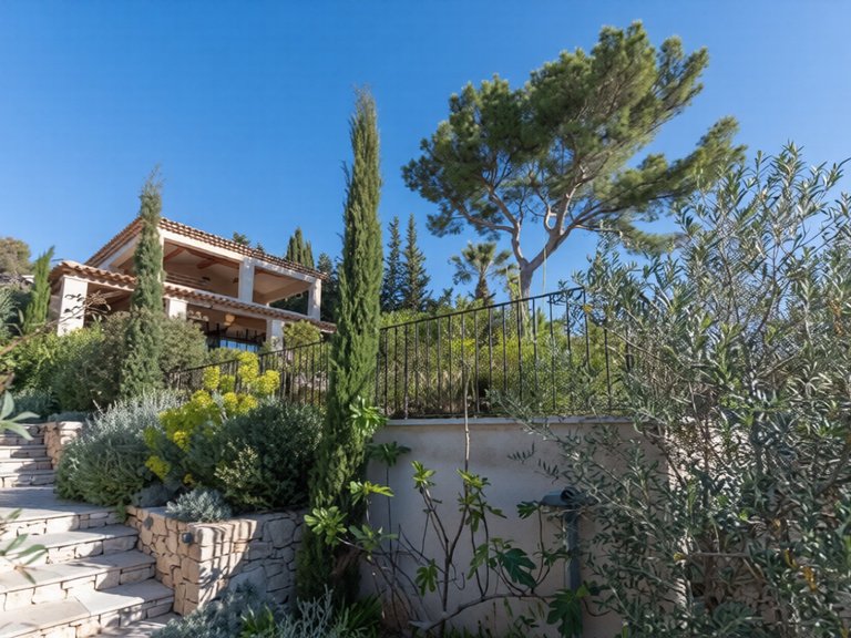 Villa for Sale in Cassis, Provence Coast (cassis To Cavalaire) 1
