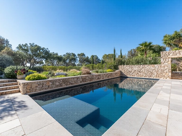 Villa for Sale in Cassis, Provence Coast (cassis To Cavalaire) 2