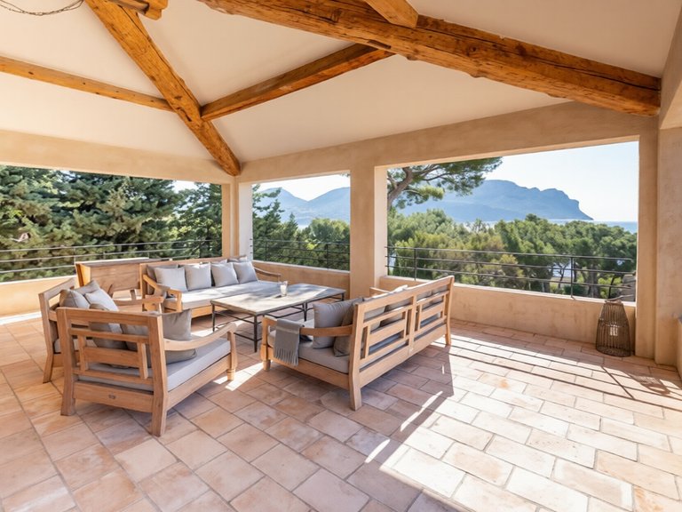 Villa for Sale in Cassis, Provence Coast (cassis To Cavalaire) 3