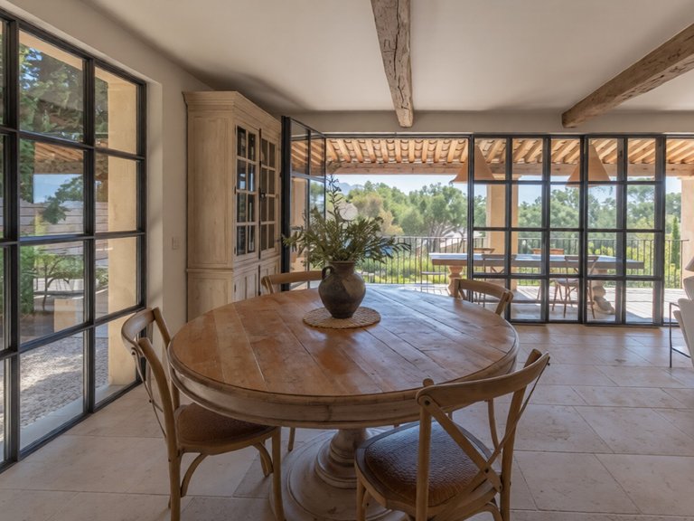 Villa for Sale in Cassis, Provence Coast (cassis To Cavalaire) 9