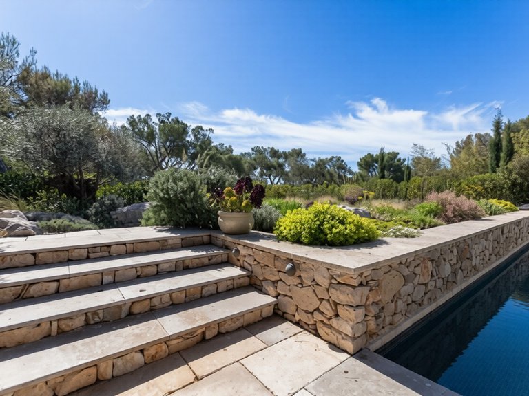 Villa for Sale in Cassis, Provence Coast (cassis To Cavalaire) 15