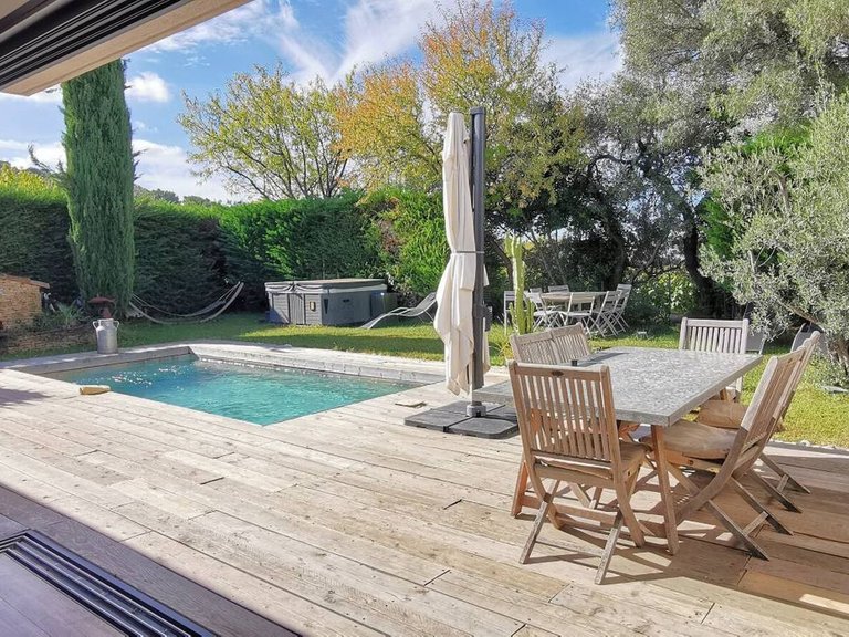 Villa for Sale in Cassis, Provence Coast (cassis To Cavalaire) 2