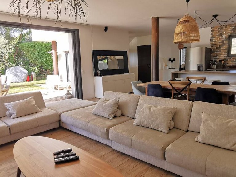 Villa for Sale in Cassis, Provence Coast (cassis To Cavalaire) 4
