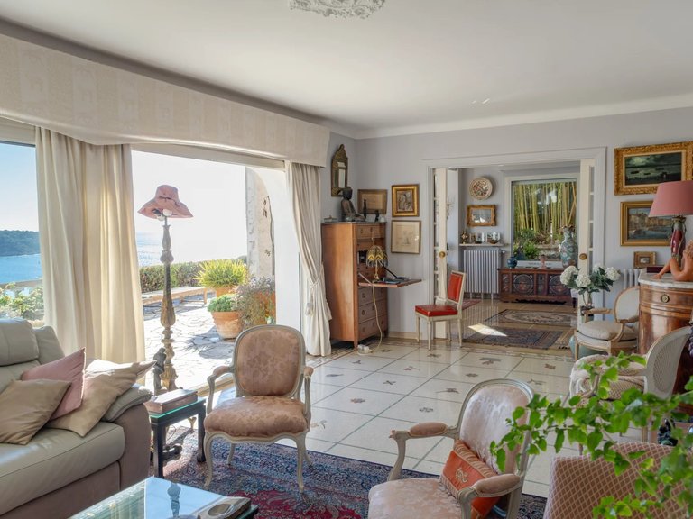 Villa for Sale in Nice - Mont Boron, Nice Area 14