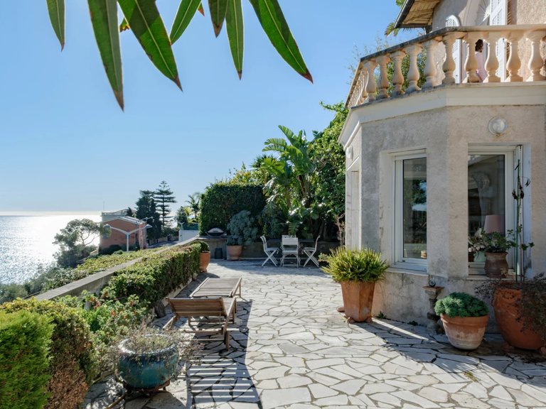 Villa for Sale in Nice - Mont Boron, Nice Area 4