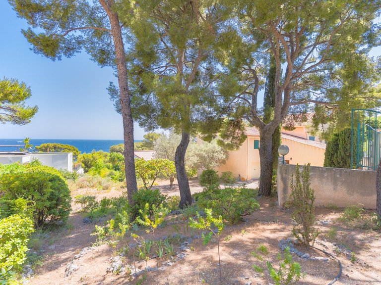Villa for Sale in Cassis, Provence Coast (cassis To Cavalaire) 7