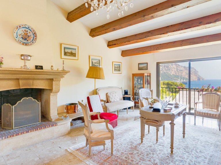 Villa for Sale in Cassis, Provence Coast (cassis To Cavalaire) 3