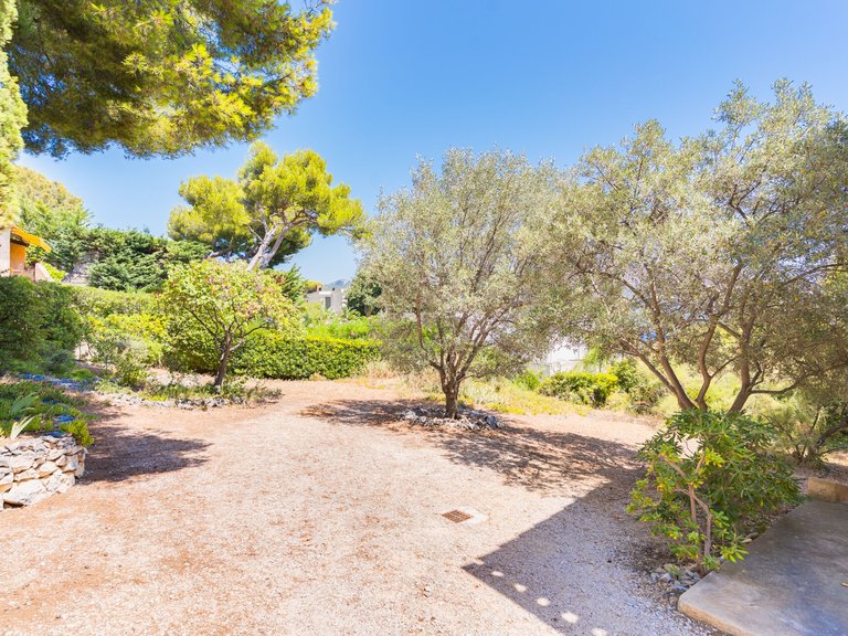 Villa for Sale in Cassis, Provence Coast (cassis To Cavalaire) 8