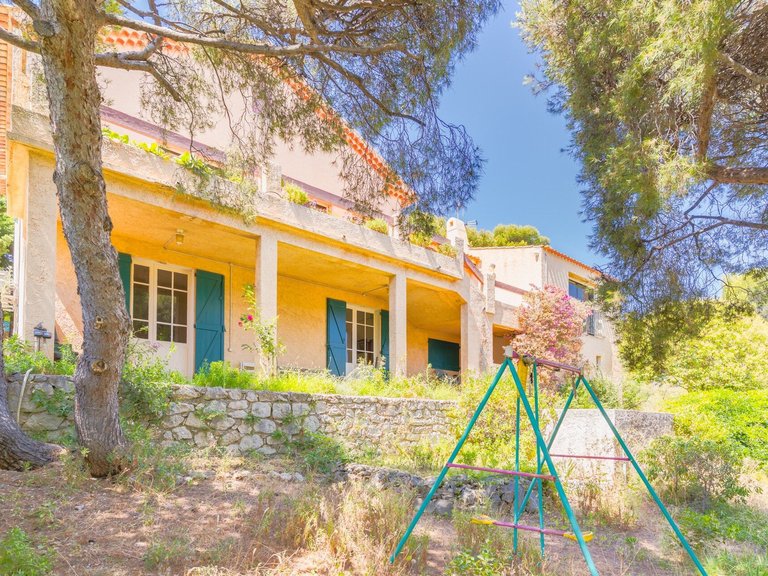 Villa for Sale in Cassis, Provence Coast (cassis To Cavalaire) 5