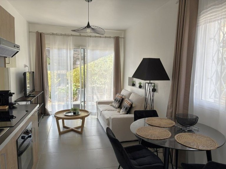 Villa for Sale in Cassis, Provence Coast (cassis To Cavalaire) 6