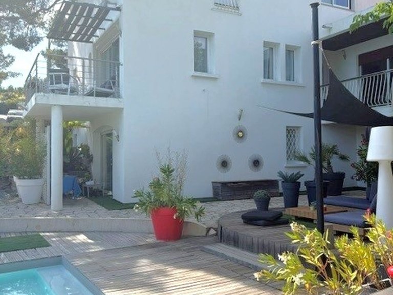 Villa for Sale in Cassis, Provence Coast (cassis To Cavalaire) 3