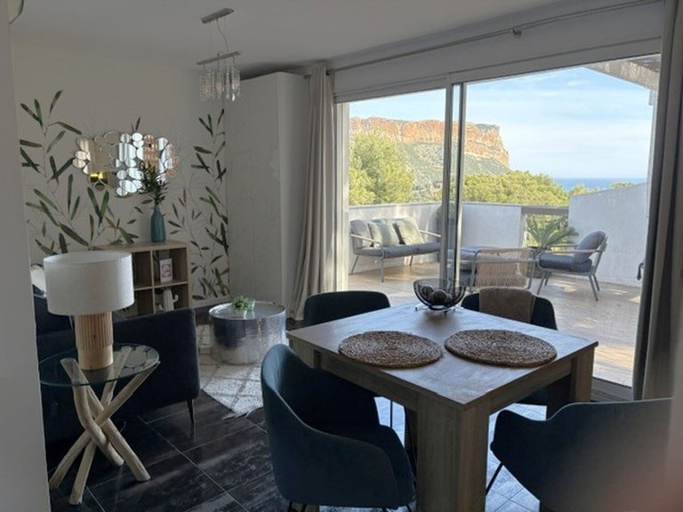 Villa for Sale in Cassis, Provence Coast (cassis To Cavalaire) 5