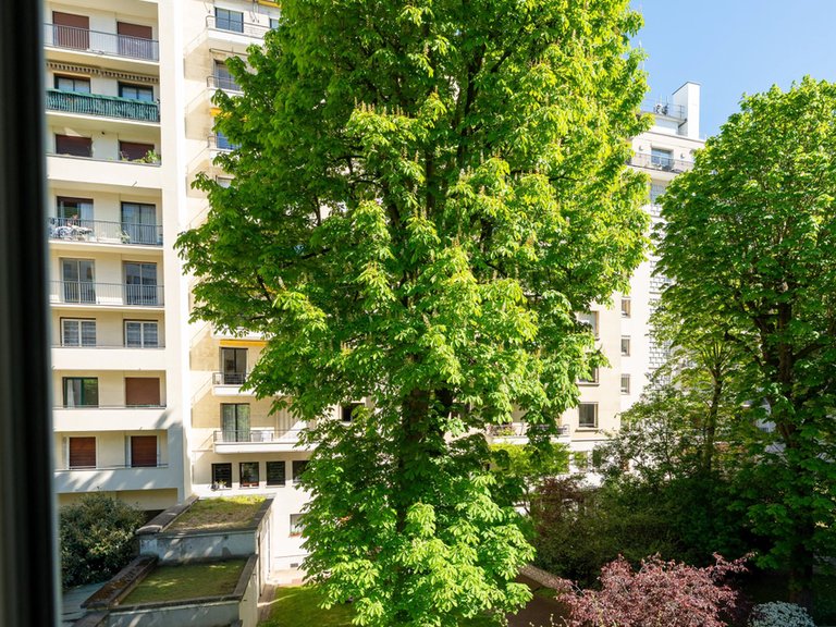 Apartment for Sale in 16th (trocadéro - Etoile - Passy), Golden Triangle - Trocadéro (8th - 16th) 12