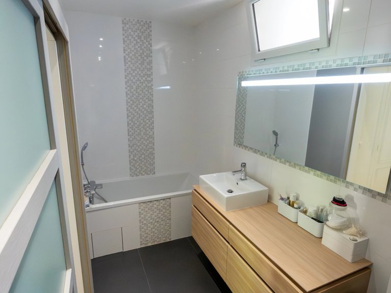 Apartment for Sale in 16th (trocadéro - Etoile - Passy), Golden Triangle - Trocadéro (8th - 16th) 14