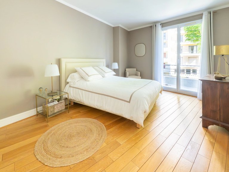 Apartment for Sale in 16th (trocadéro - Etoile - Passy), Golden Triangle - Trocadéro (8th - 16th) 10