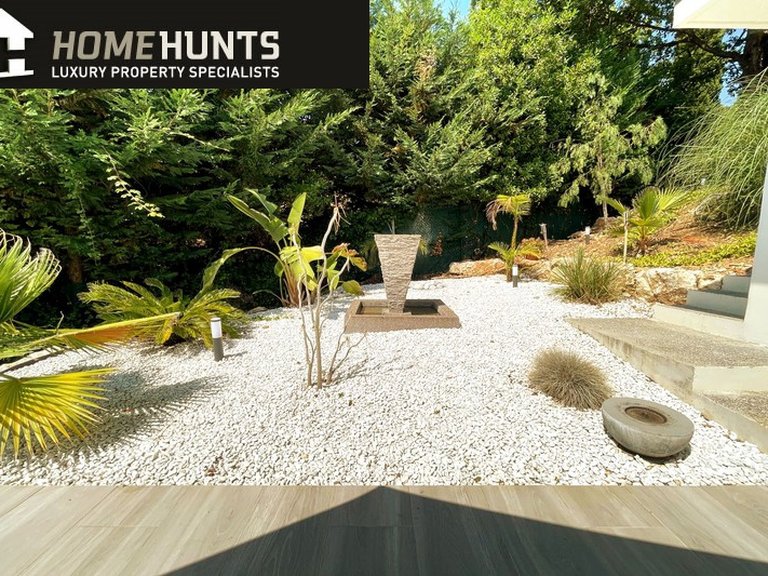 Villa for Sale in Tourrettes Sur Loup, Vence, St. Paul Area 2