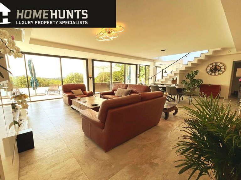 Villa for Sale in Tourrettes Sur Loup, Vence, St. Paul Area 7