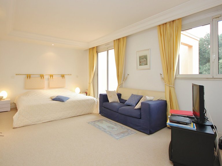 Villa for Sale in Mougins, Mougins, Valbonne, Grasse Area 19