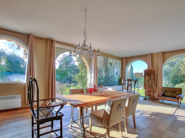 Villa for Sale in Mougins, Mougins, Valbonne, Grasse Area 9