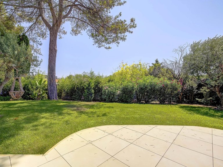 Villa for Sale in Mougins, Mougins, Valbonne, Grasse Area 12