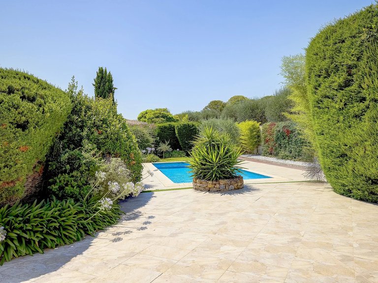 Villa for Sale in Mougins, Mougins, Valbonne, Grasse Area 13