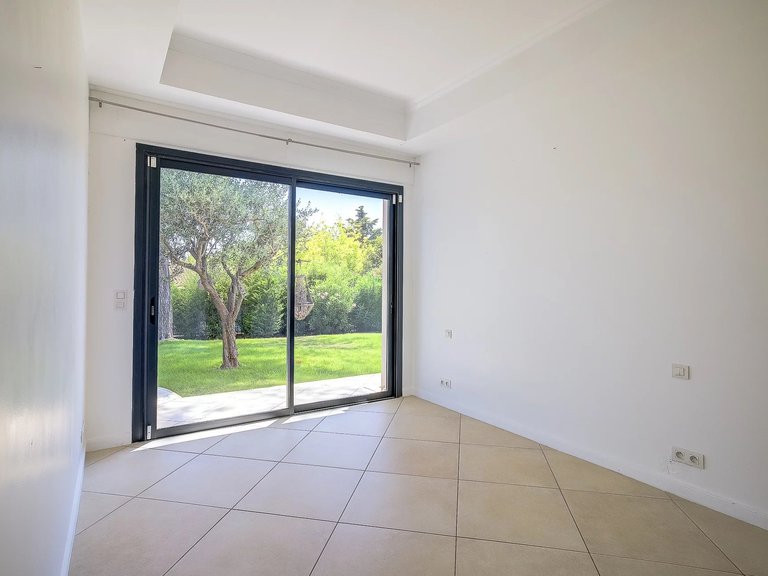 Villa for Sale in Mougins, Mougins, Valbonne, Grasse Area 8