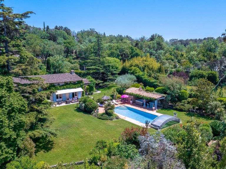 Villa for Sale in Chateauneuf Grasse, Mougins, Valbonne, Grasse Area 1