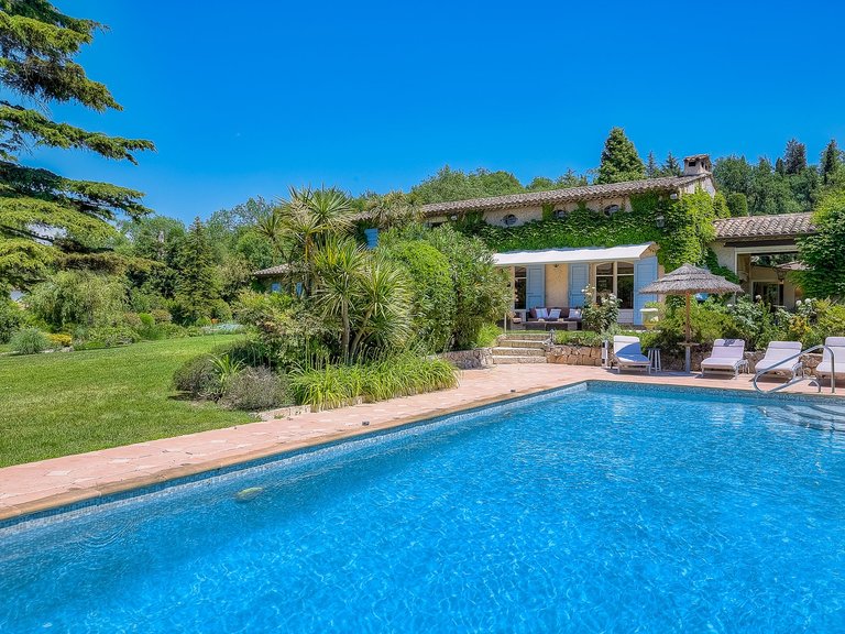 Villa for Sale in Chateauneuf Grasse, Mougins, Valbonne, Grasse Area 2