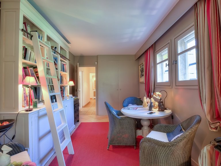 Villa for Sale in Chateauneuf Grasse, Mougins, Valbonne, Grasse Area 14