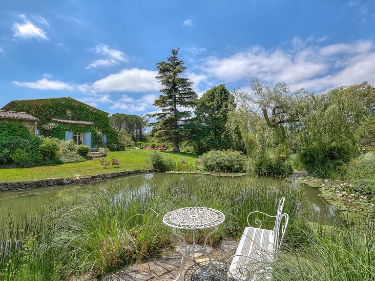 Villa for Sale in Chateauneuf Grasse, Mougins, Valbonne, Grasse Area 3