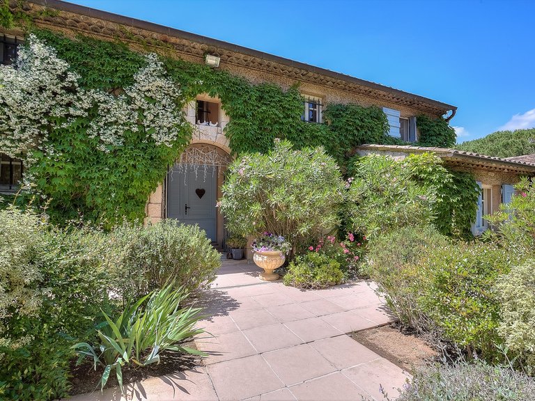Villa for Sale in Chateauneuf Grasse, Mougins, Valbonne, Grasse Area 5