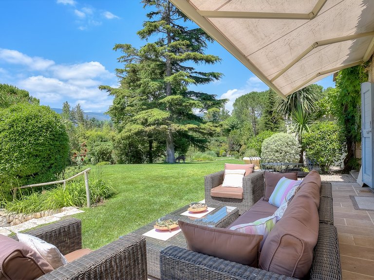 Villa for Sale in Chateauneuf Grasse, Mougins, Valbonne, Grasse Area 7