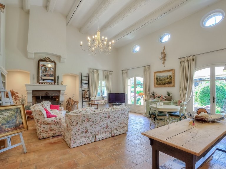Villa for Sale in Chateauneuf Grasse, Mougins, Valbonne, Grasse Area 10