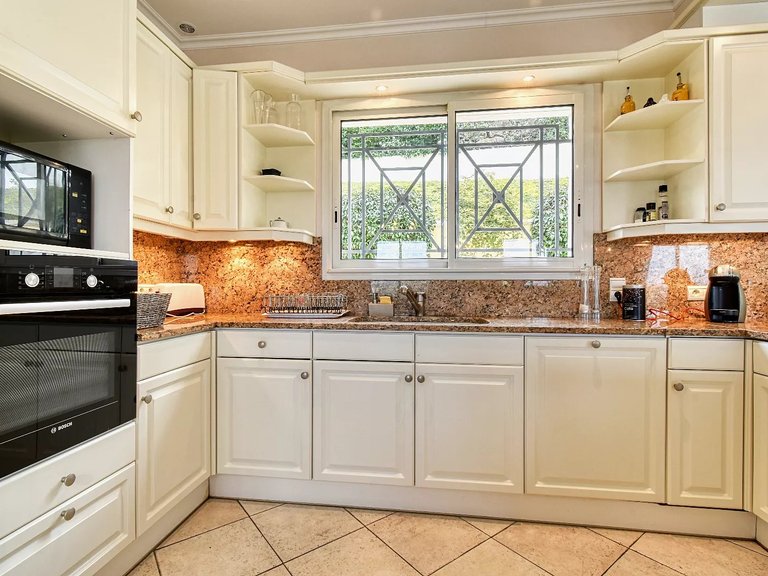 Villa for Sale in Mougins, Mougins, Valbonne, Grasse Area 8