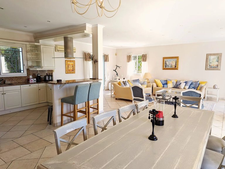Villa for Sale in Mougins, Mougins, Valbonne, Grasse Area 9