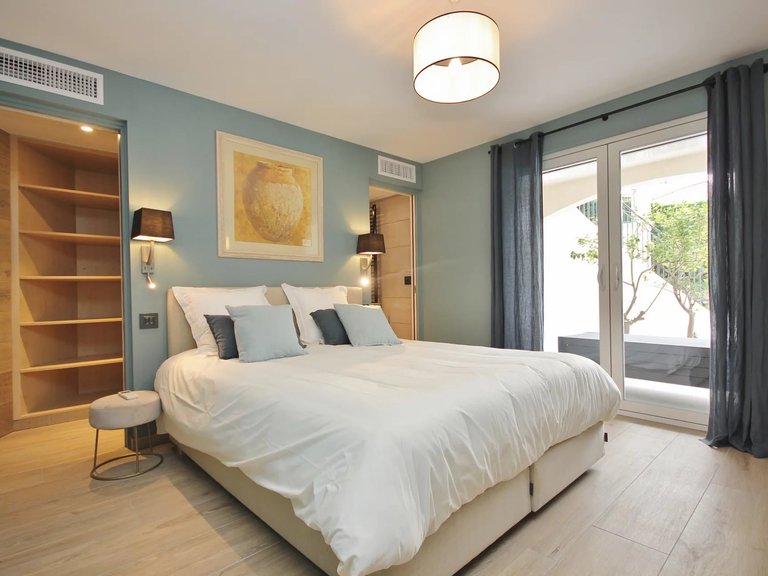 Villa for Sale in Mougins, Mougins, Valbonne, Grasse Area 17