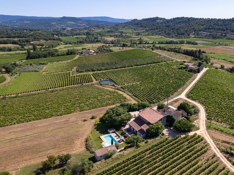 Villa for Sale in Mormoiron, Avignon And North Provence 1